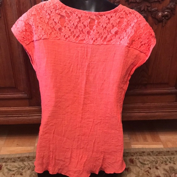 Cable & Gauge coral lace tie front top - Picture 4 of 4